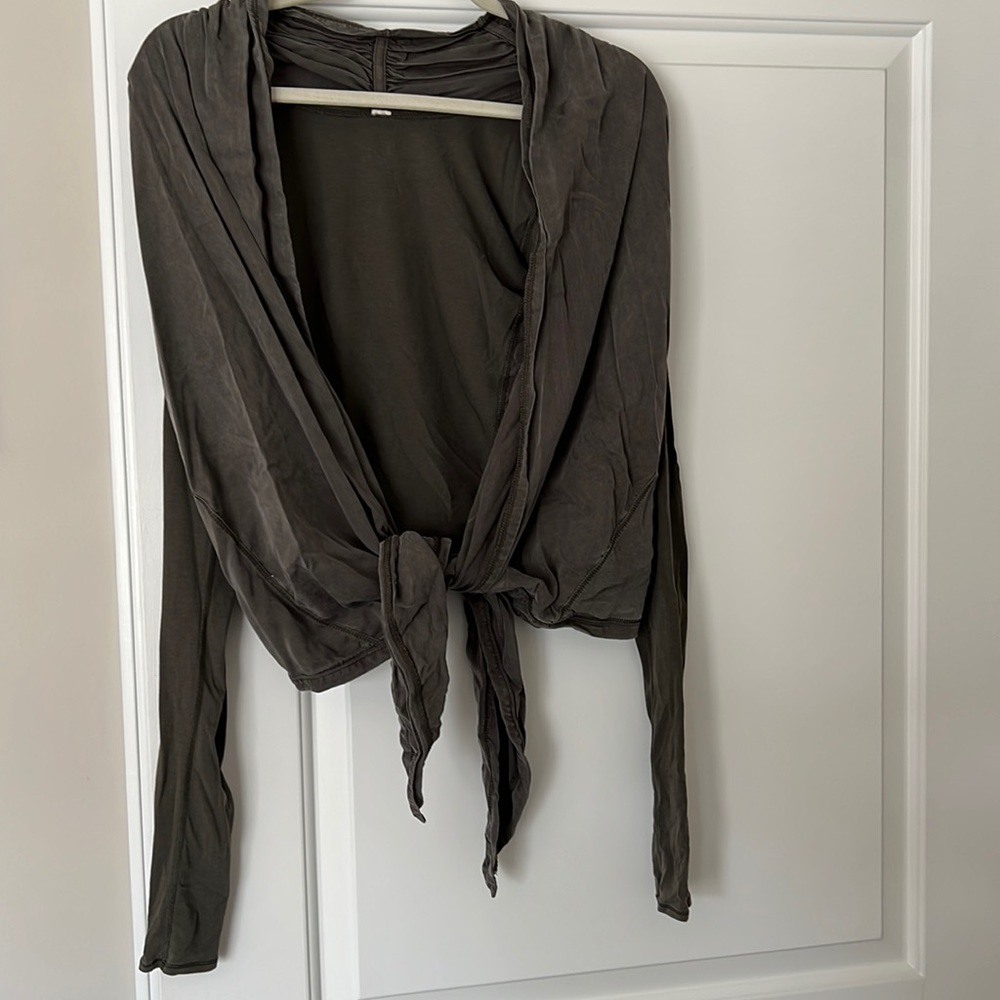 Lululemon Light brown/olive Sweater/ Wrap Size 6